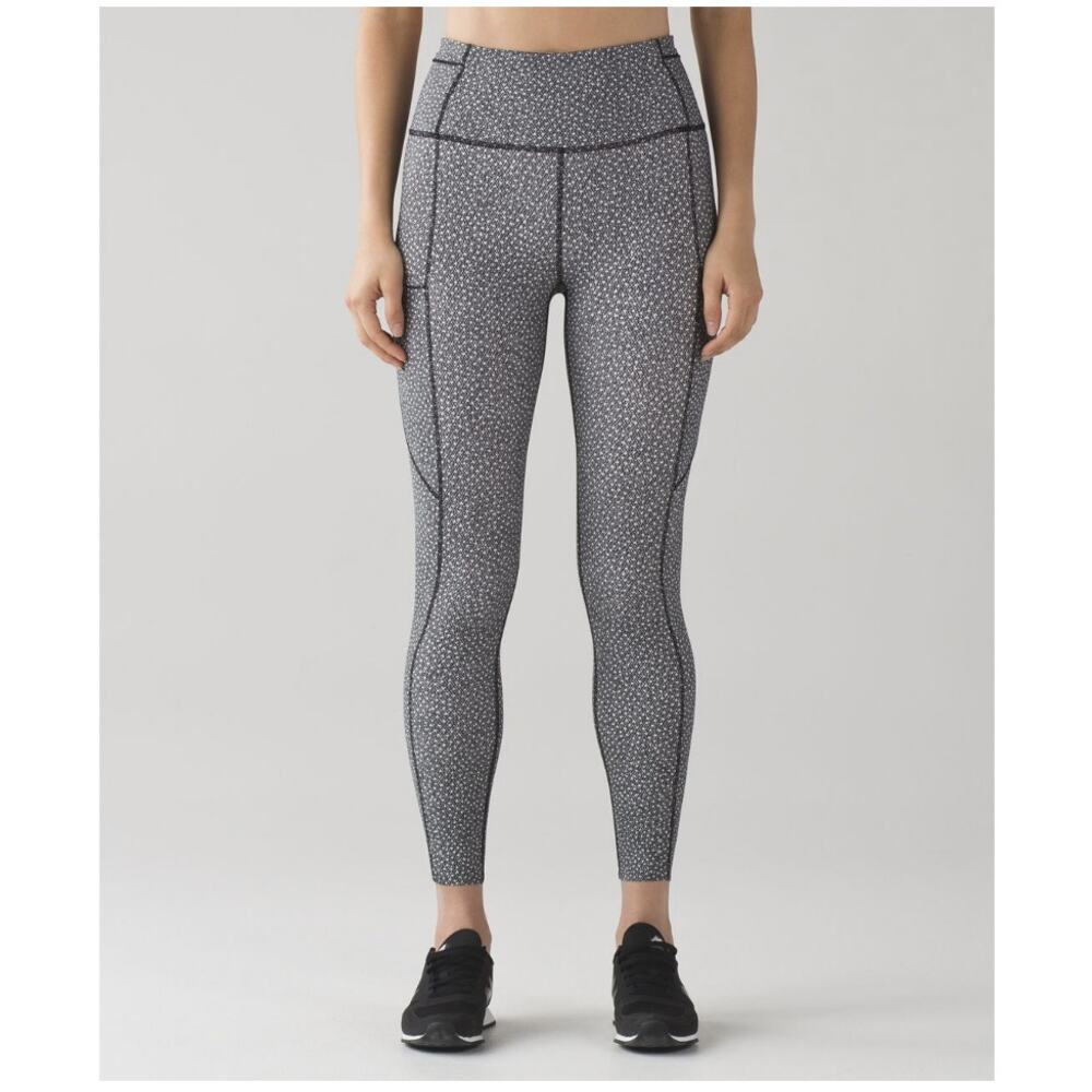 Lululemon Fast And Free 7/8 Tight Frozen Fizz White Black Nulux